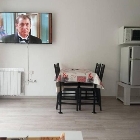T2 idéal étudiant + pro + parking protégé sous-sol Thouaré-sur-Loire Esterno foto