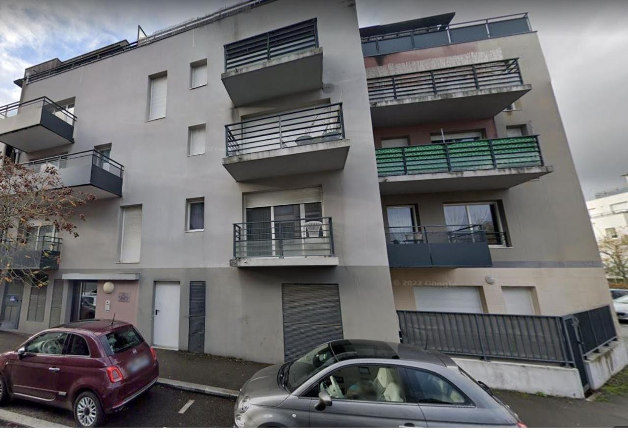 T2 idéal étudiant + pro + parking protégé sous-sol Thouaré-sur-Loire Esterno foto