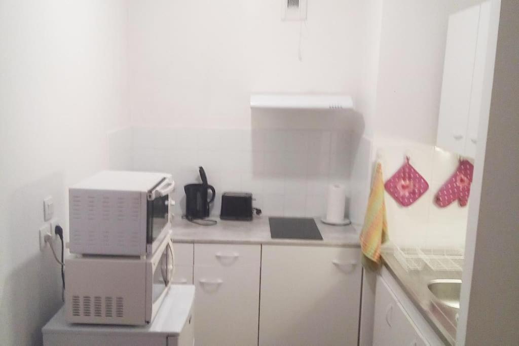 T2 idéal étudiant + pro + parking protégé sous-sol Thouaré-sur-Loire Esterno foto