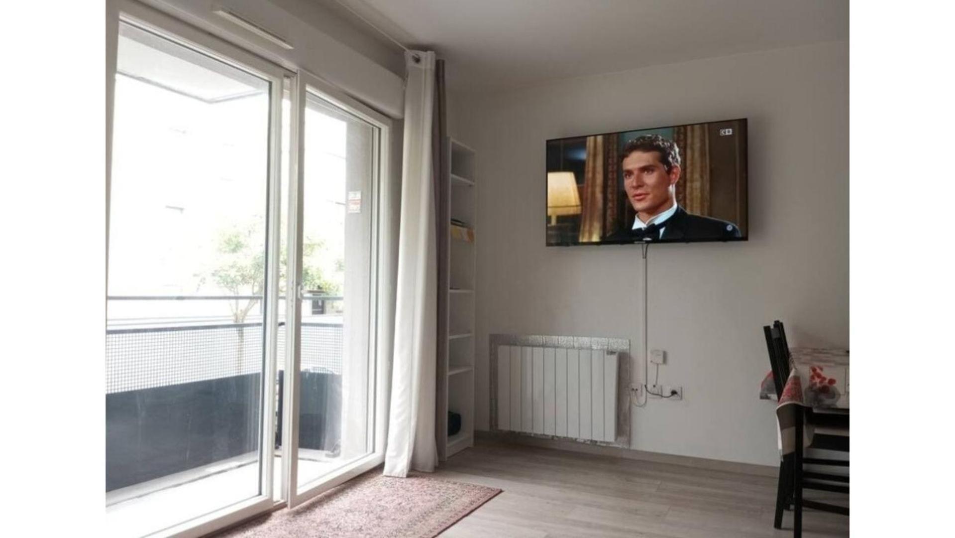 T2 idéal étudiant + pro + parking protégé sous-sol Thouaré-sur-Loire Esterno foto